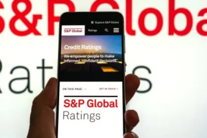 Ekonomický newsfilter: Rating nám neznížili, no medzi dlžníkmi patríme k horším