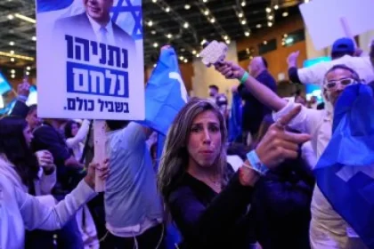 Izrael po voľbách nemá víťaza, demokraciu podkopáva odmietanie arabských hlasov