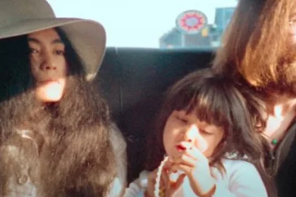 John Lennon v 70. rokoch: únik pred slávou, výchova syna a vášeň pre čítanie