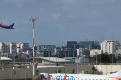 Kopilot pred útokom žiadal modlitbu, chcel naraziť do mrakodrapu v Tel Avive