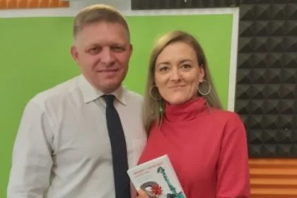 Laššáková nechala voľby Mazurekovi, v Republike naznačujú odstúpenie kandidátky SNS
