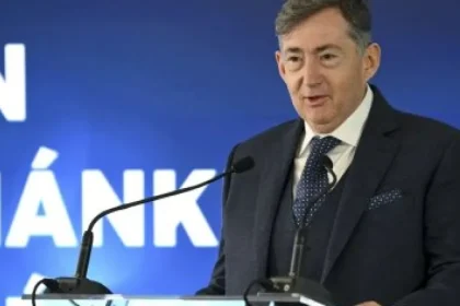 Múdrejší ako Zuckerberg. Orbánov oligarcha by chcel spolupracovať aj s Magyarovou vládou