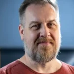Muži sa po narodení detí cítia ako bankomaty, tvrdí psychiater