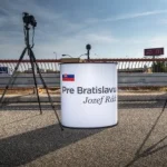 Na Rážovej kampani pracoval aj Babišov marketér, Vallo si robí žarty z otvárača