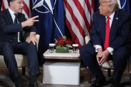 Podarí sa mu zaútočiť, alebo od útoku upustí?