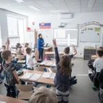 Poplatky od rodičov do škôl nepatria. Iba zákaz neprinesie vyššiu kvalitu pre všetky deti