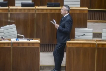 Rada Procházku: Registrované partnerstvá, rozpočet a odliv mozgov