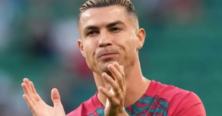 Ronaldo stráca dôstojnosť, kontrast s Messim rastie
