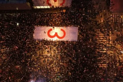 Študenti bez lídra zmenili voľby na referendum o Ficovom priateľovi Vučićovi