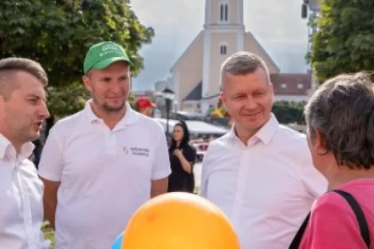 Takmer milión eur z maďarských zdrojov išiel na platby ľuďom z kampane Maďarskej aliancie