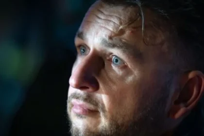 U Šutaja Eštoka ignorujú súdy a pokračujú v prenasledovaní