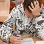 Učiť sa je ľudské, skúšať ešte ľudskejšie