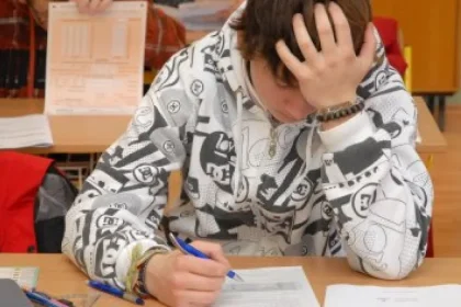 Učiť sa je ľudské, skúšať ešte ľudskejšie
