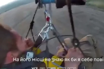 Ukrajinci prvýkrát evakuovali vojaka leteckým dronom