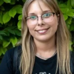 Vučić sľuboval lietajúce autá, nemáme ani pitnú vodu, hovorí Slovenka kandidujúca v Srbsku